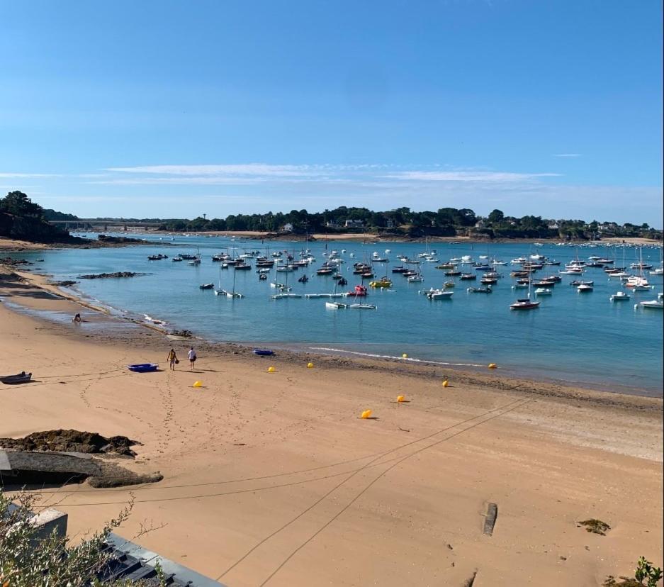 Magnifique bas de maison deux chambres situé prés des plages et du golf Saint-Briac-sur-Mer Exterior foto
